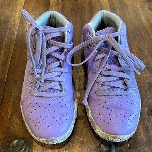 Under Amor Grls High Top sneakers light purple size 2Y